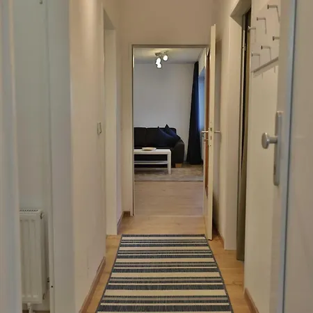 Terrassenhaus, 58 Apartment